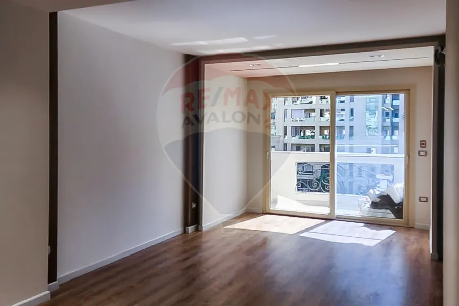 شقة للبيع 152 م سموحة (ش ادمون فريمون)