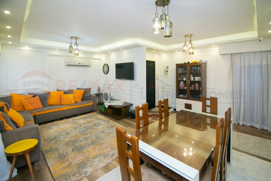 شقة للبيع 150 م سيدي جابر (امام مستشفى القوات المسلحة)