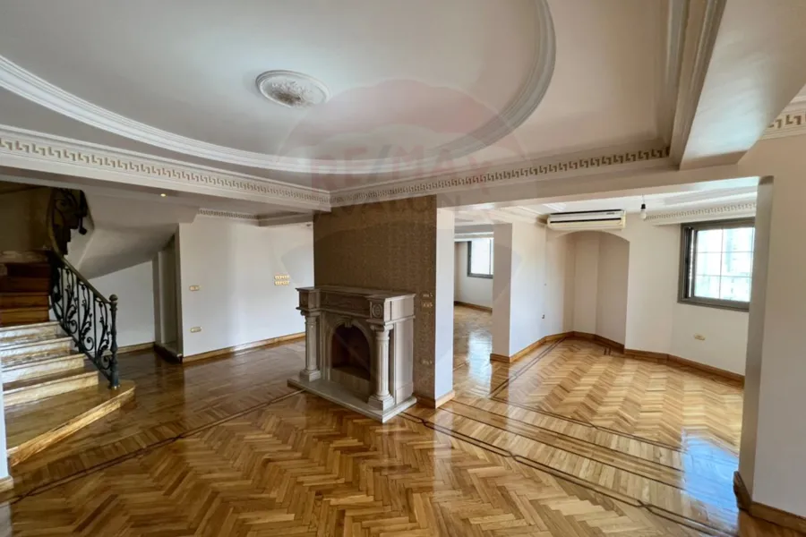 Duplex for rent 300 m Zizinia (on Abu Qir St.)
