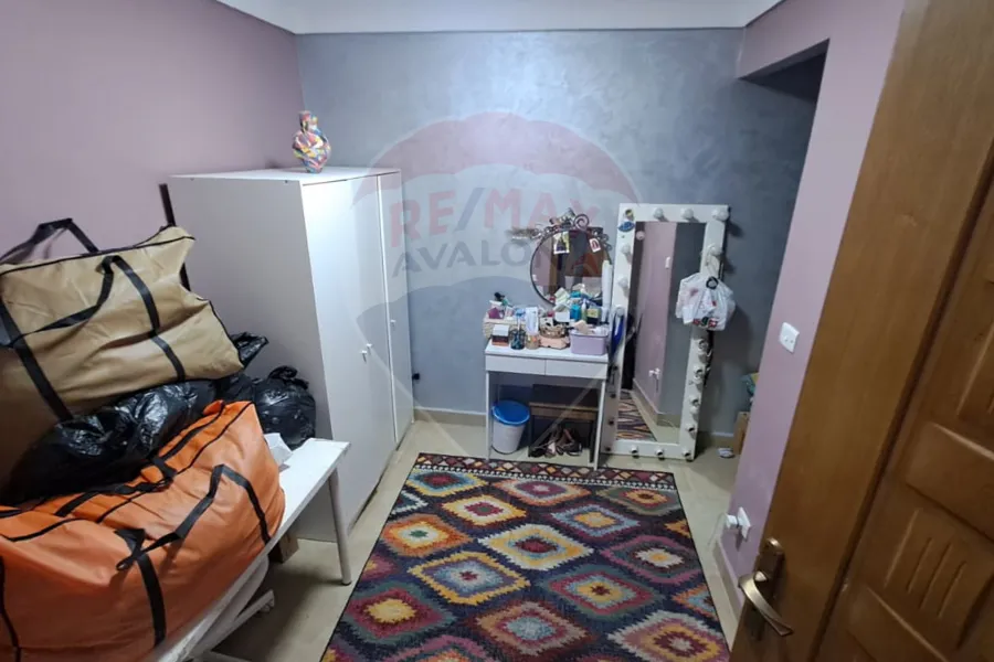 شقة للبيع 200 م مصطفي كامل (خطوات من كوبري كيروسيز سموحة)