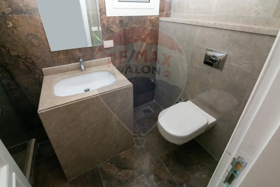 شقة للبيع 215 م رشدي (شارع سوريا - عمارة براند)