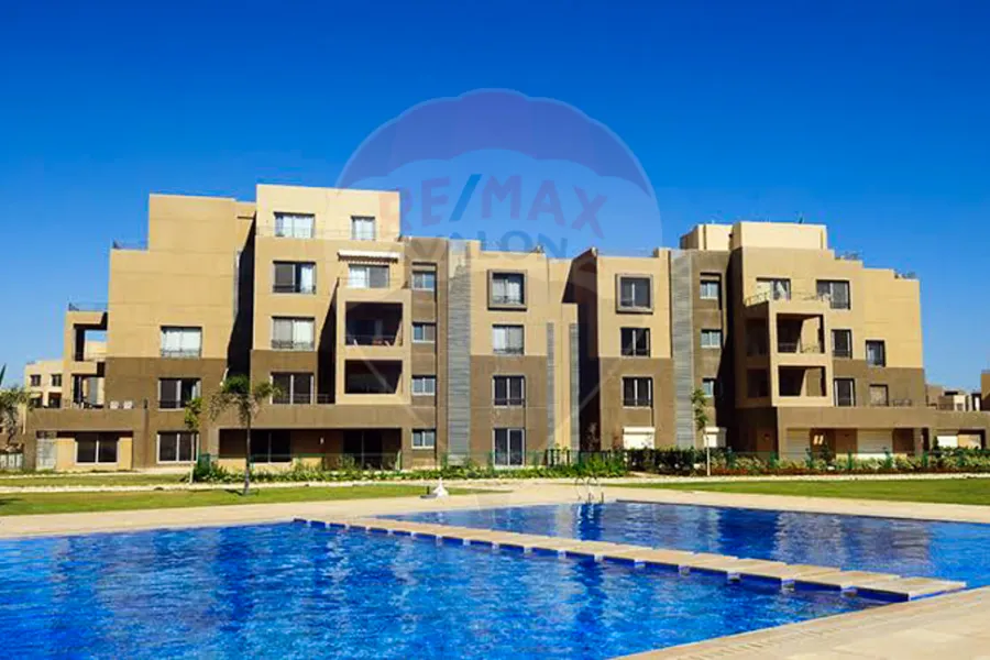 شقة ارضى بجاردن للبيع اكتوبر (بالم باركس)  90 م + 100 م جاردن