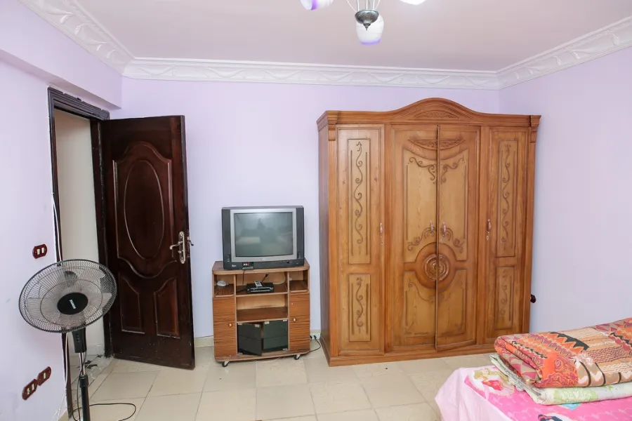 شقة للايجار مفروش 130م ميامي (ش جيلاتى لبنان-امام نقطة سيدي بشر)