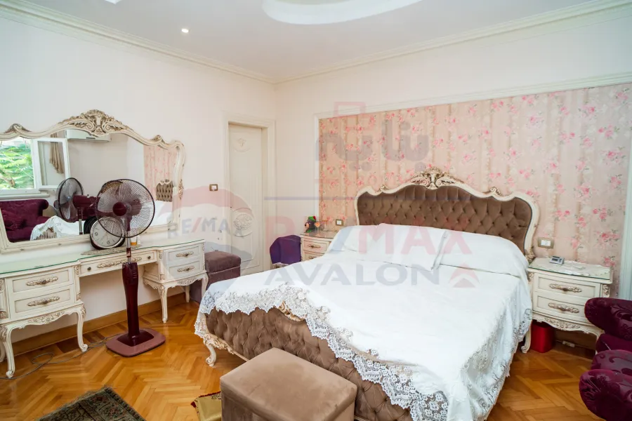 Apartment For Sale 215 m Kafr Abdo (Behind Qardahi Palace)