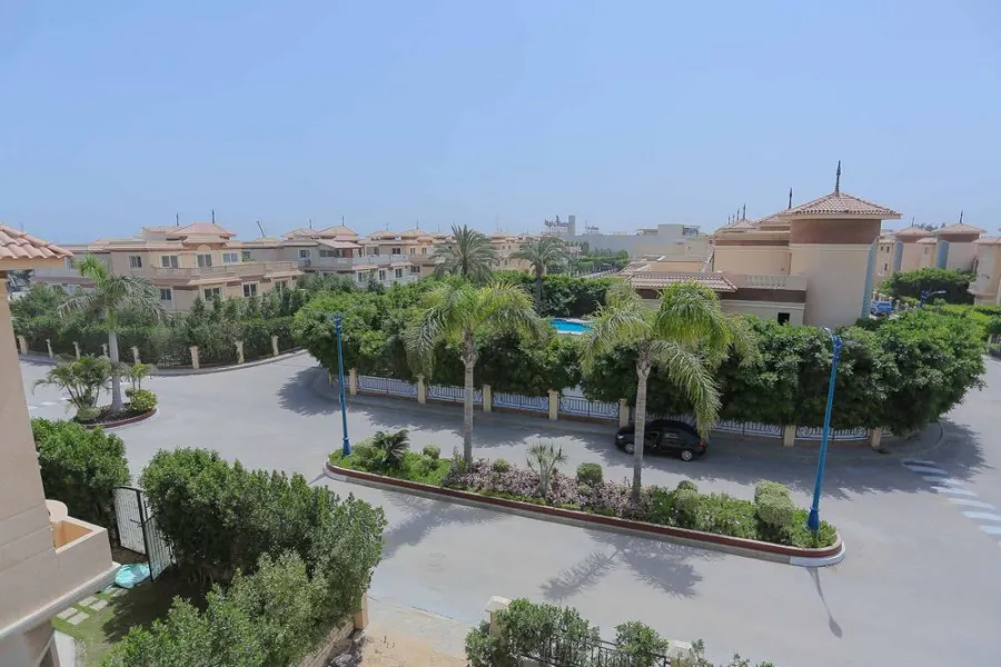 فيلا للبيع 1090م بكينج مريوط  (كمبوند العروبة)