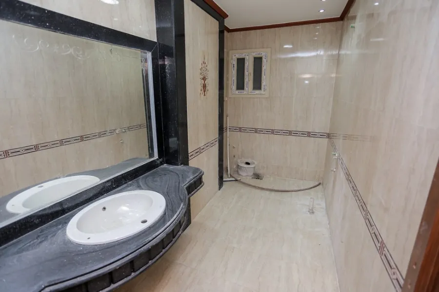 شقة للبيع 152م بولكلي (ش لافيزون) 