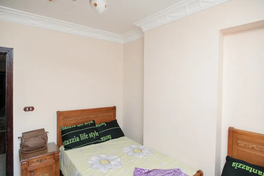 شقة للايجار مفروش 130م ميامي (ش جيلاتى لبنان-امام نقطة سيدي بشر)