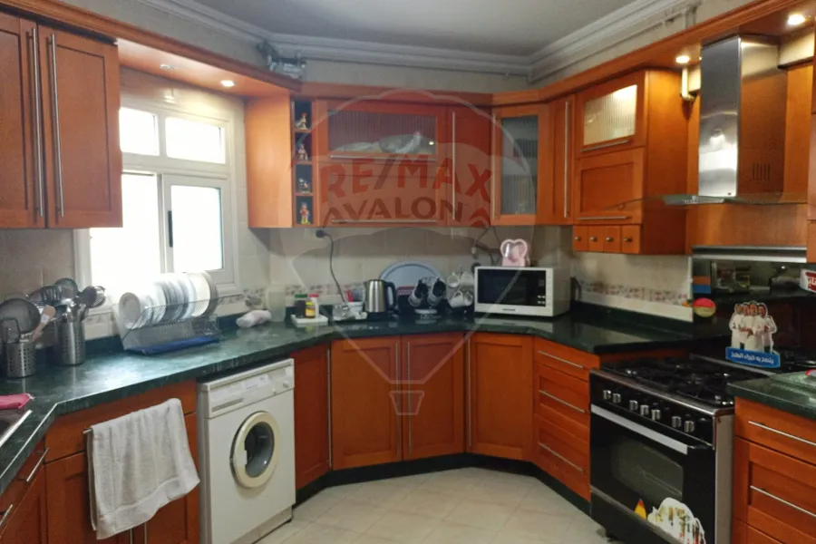 شقة للبيع 235 م سموحه (المربع الذهبي)