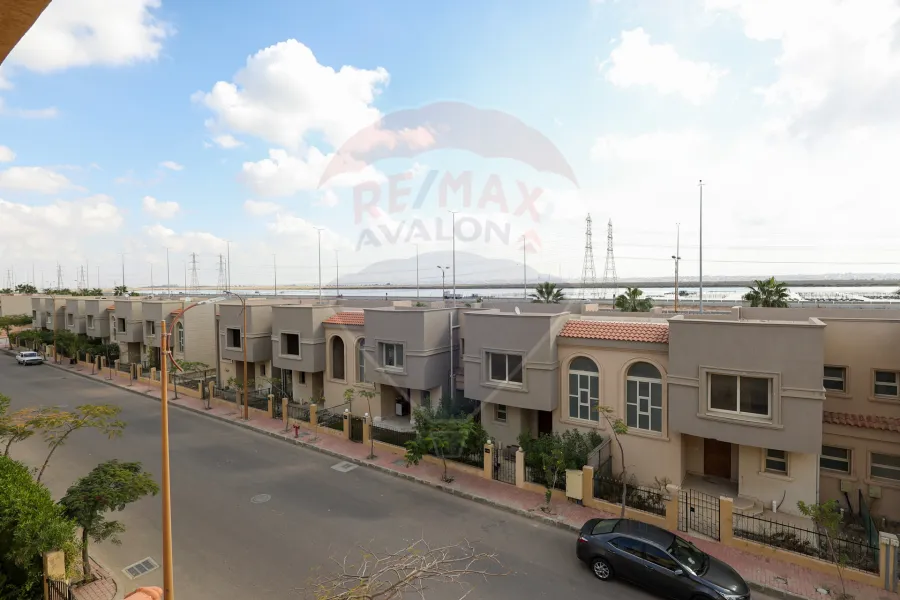 Villa for sale 400 m King Mariout (Alex West compound)