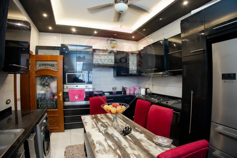 Penthouse apartment for sale 440 m Al Asafra (directly on the sea - Brand Building)