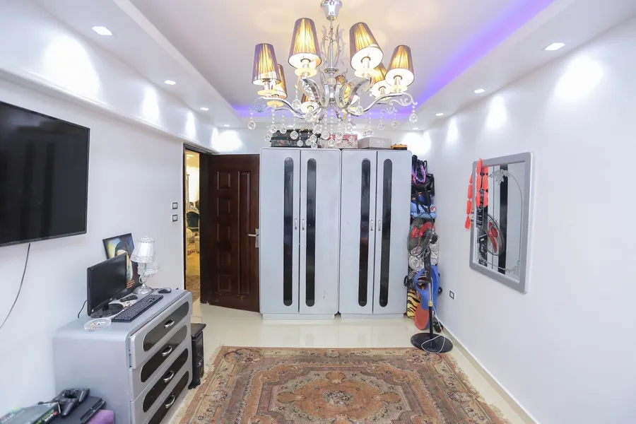 شقة للبيع 150م سان ستيفانو - بين الترام والبحر