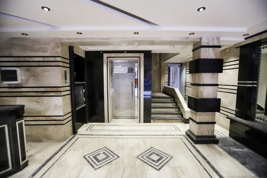 شقة للبيع 205م كفر عبده (2 نمرة من ش أبوقير)