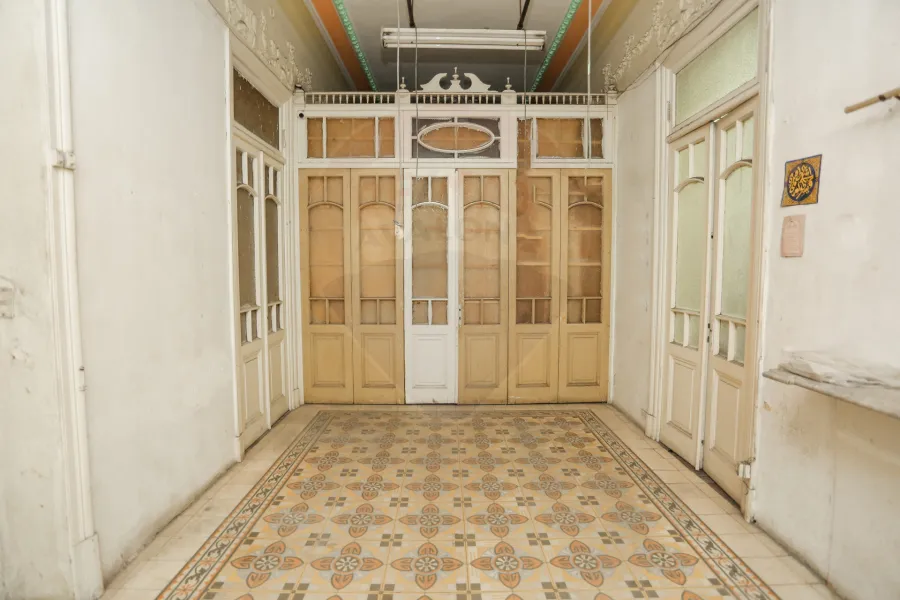 Mezzanine 400m for rent Camp Chezar (Port Saied St.)