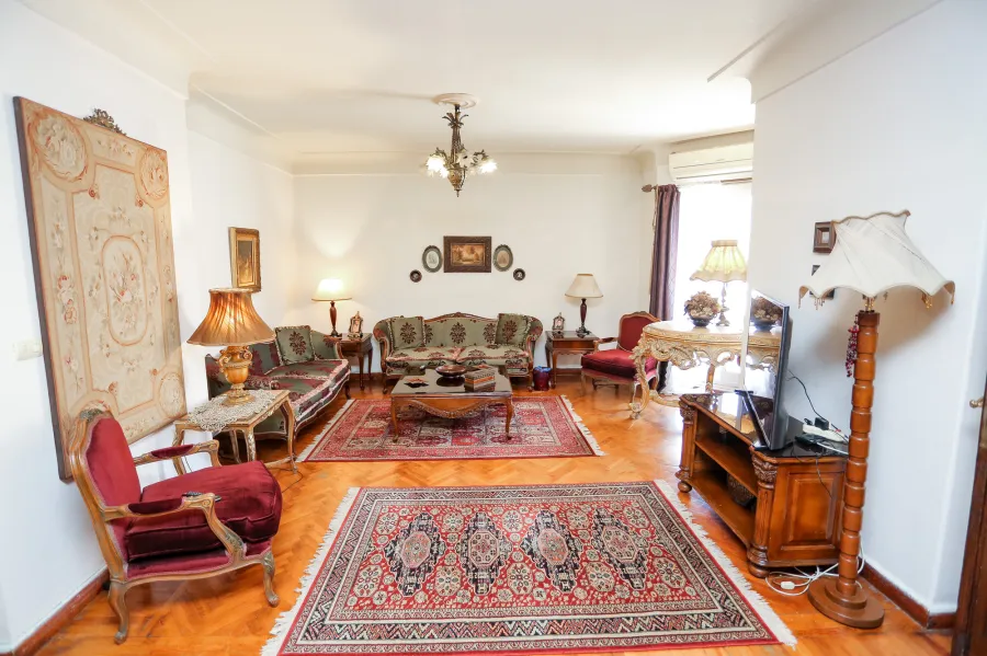 شقة للبيع 126 م ستانلي ( بجوار المتحف البحري )