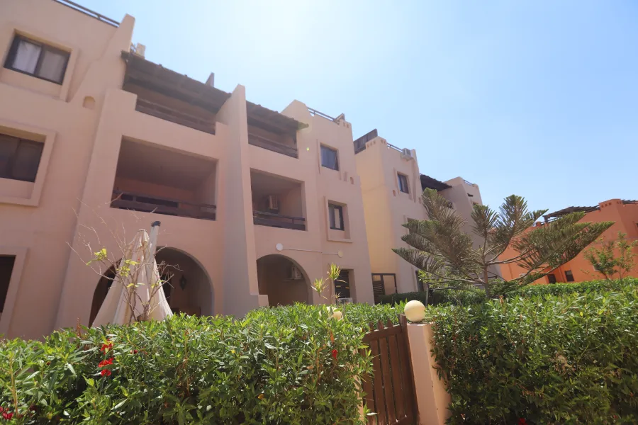 شالية مفروش مسجل شهر عقاري للبيع 147م بالساحل الشمالي  (قرية نيس 4 -ك 72 )