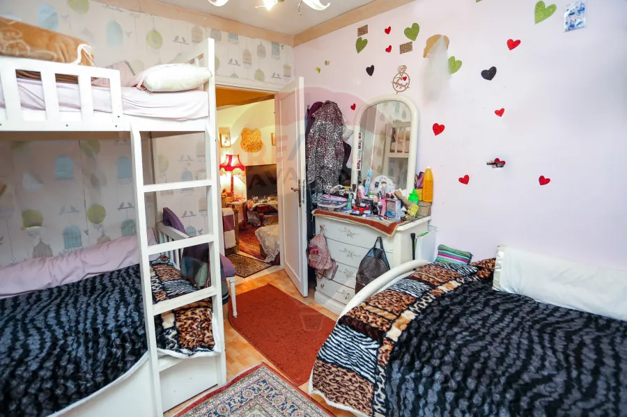 شقة للبيع 125 م كفر عبده (ش خليل الخياط)