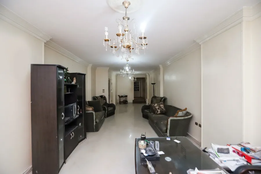 شقة للبيع 175م سيدي بشر (متفرع من العيسوى)