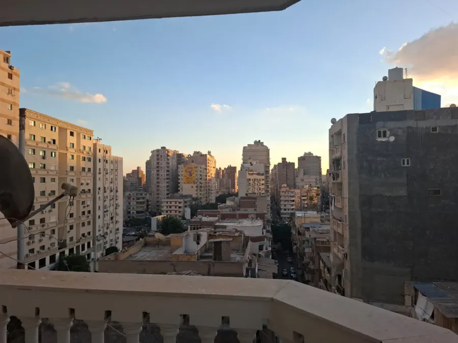 شقة للبيع 120 م سبورتنج (خطوات من ش ابو قير ونادي سبورتنج)