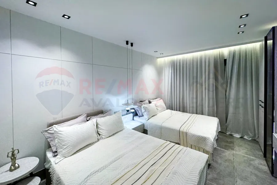 ستاند الون للبيع (مارينا 1) 650 م