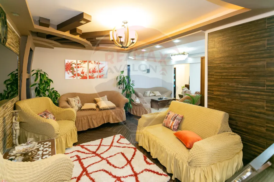 شقة للبيع 117 م سموحة (ش النصر - كمباوند دار السلام)