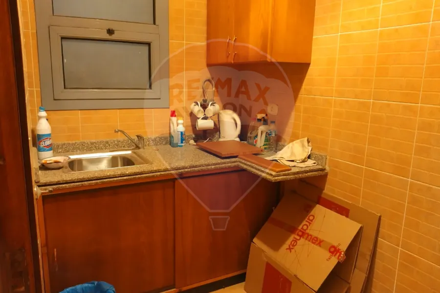 مقر اداري للايجار 65 م سموحة (متفرع من ش فوزي معاذ)