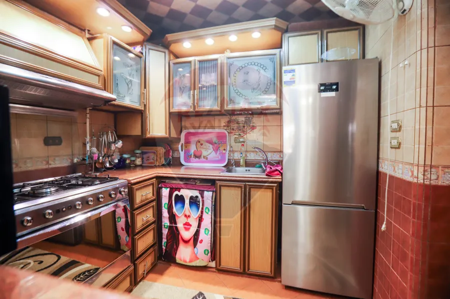 شقة للبيع 130 م العصافرة (ش سليمان الفارسي متفرع من جمال عبد الناصر)