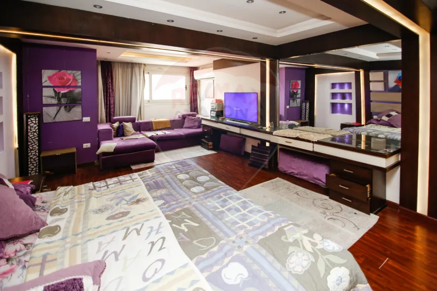 شقة للبيع 320 م السيوف (بجوار الشهر العقارى)