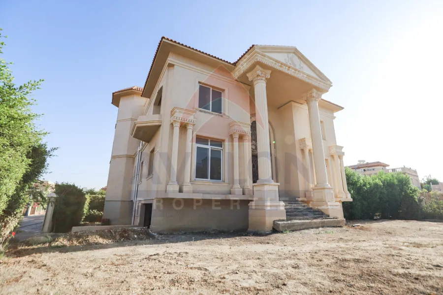 Castle for sale 1200 m King Marriott (Compound AlOrouba Royal)