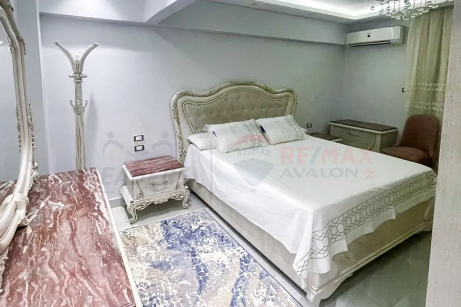 Furnished apartment for rent 100 m Smouha (in front of Zahran Mall)