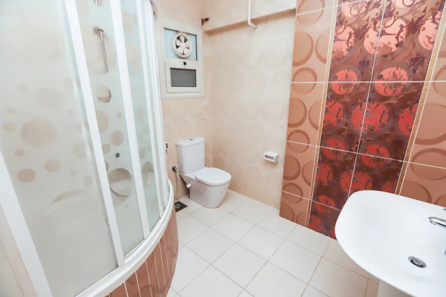 شقة للبيع 195 م مصطفي كامل ( ش ابو قير مباشرة )