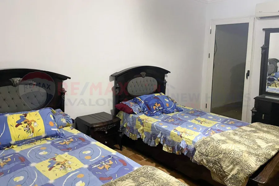 شقة للبيع 155 م + 162 م تراس المعمورة الشاطئ (ابراج المعمورة بلازا)