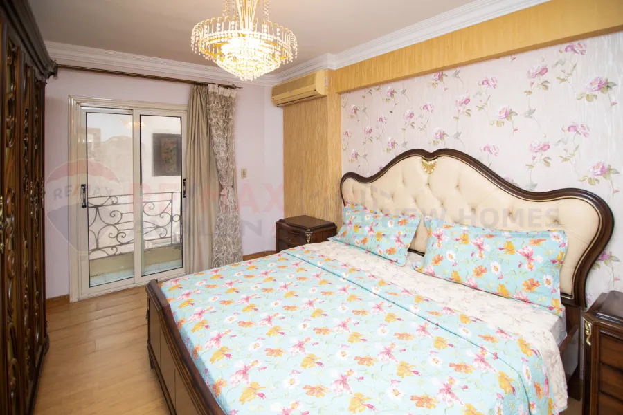 Apartment for sale 330 m Camp Caesar (Directly on the sea)