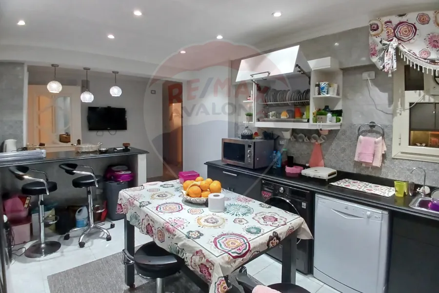 شقة للبيع 341 م الشلالات (ابراج كليوباترا بلازا)