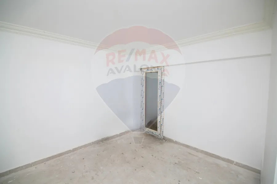 شقة للبيع 177 م سموحة (فالوري النقل والهندسة)