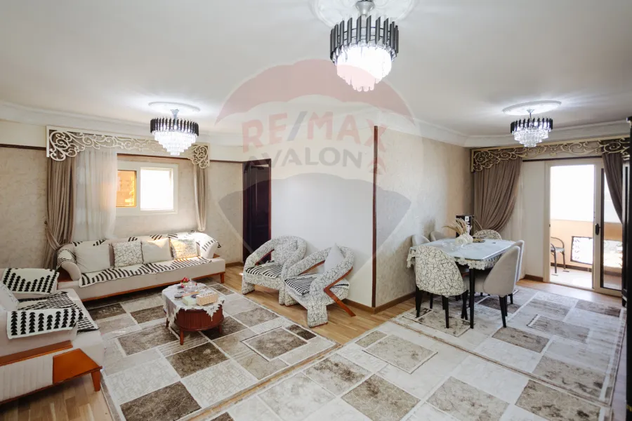 شقة للبيع 150 م راس التين (ش فرنسا)