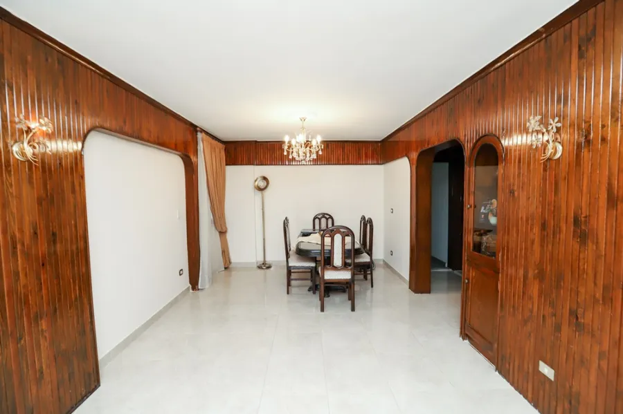 شقة للبيع 145م سموحة  (ش فوزي معاذ)