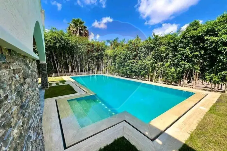 فيلا ستاند الون للبيع 620 م كينج مريوط (العروبة رويال)