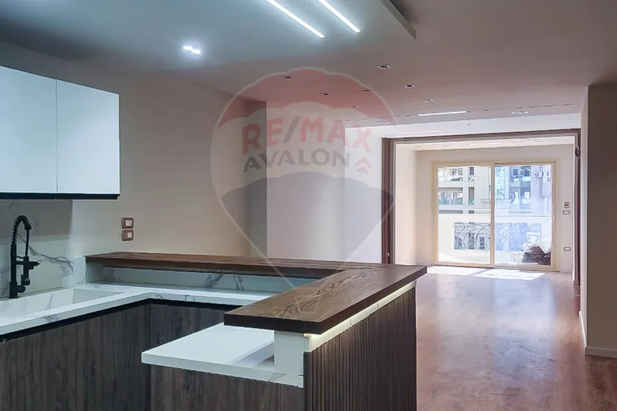 شقة للبيع 152 م سموحة (ش ادمون فريمون)