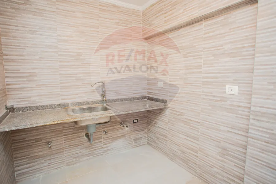 شقة للبيع 125 م سبورتنج (خطوات من البحر والترام)