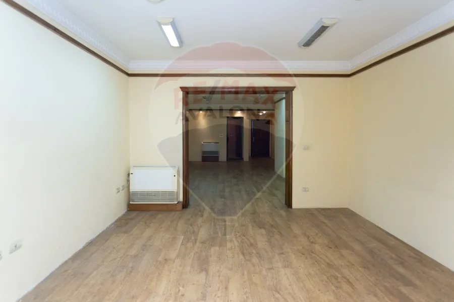 ميزان اداري للايجار 68 م سموحة (ش كمال الدين صلاح)