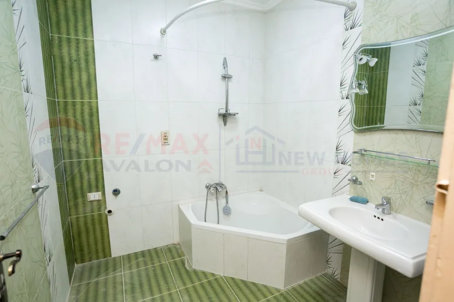 شقة للبيع 170 م (المعمورة الشاطئ)