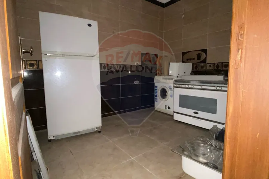 Apartment for sale 180 m Smouha (Fawzi Moaz main St - Brand building)