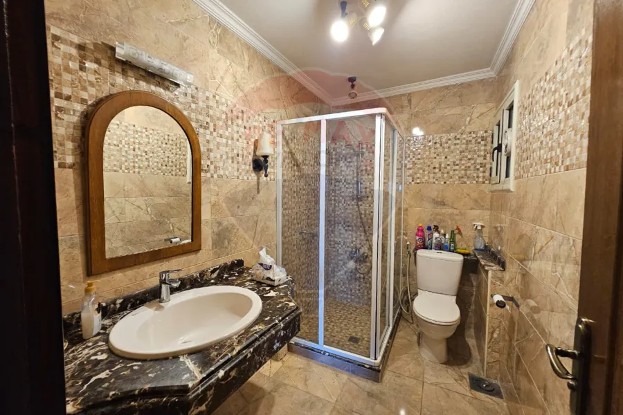 Apartment for sale 126 m Sidi Gaber (directly on the sea)