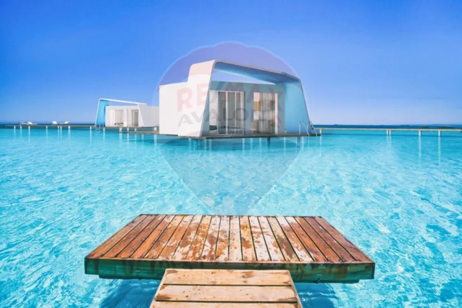 شالية فندقي للبيع (فوكا باي - راس الحكمة) 70 م