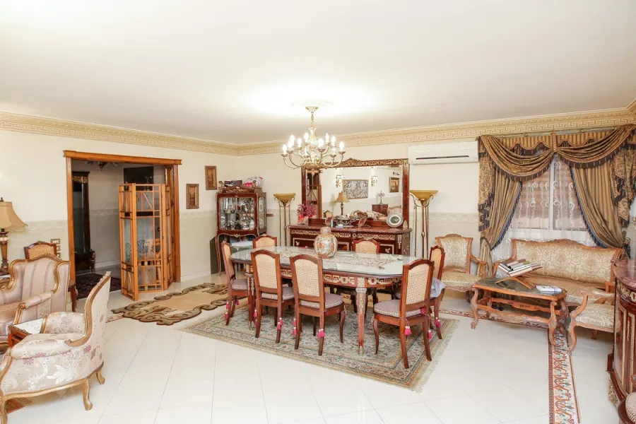 شقة للبيع 320م سموحة (أبراج سيف - متفرع من ألبرت الأول)