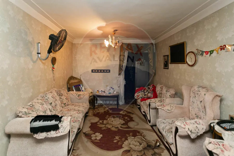 شقة للبيع 130 م محرم بك (خطوات من ش المنشا)