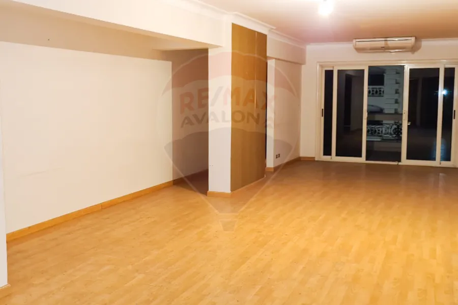 Apartment for Rent 210 m Smouha (Albert 1st St.- Brand building)