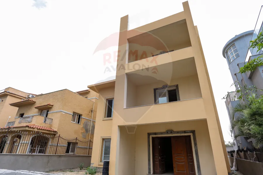 Villa for sale 430 m Moharam Bek (Miroza City Center) immediate delivery