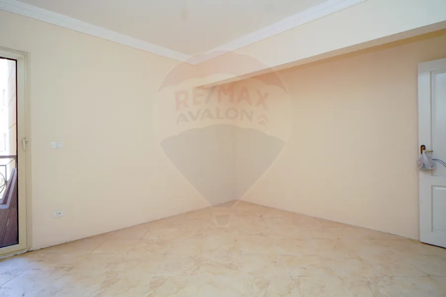 شقة للبيع 150  م سيدي بشر (ش مصطفى كامل _ كومباوند العمار)