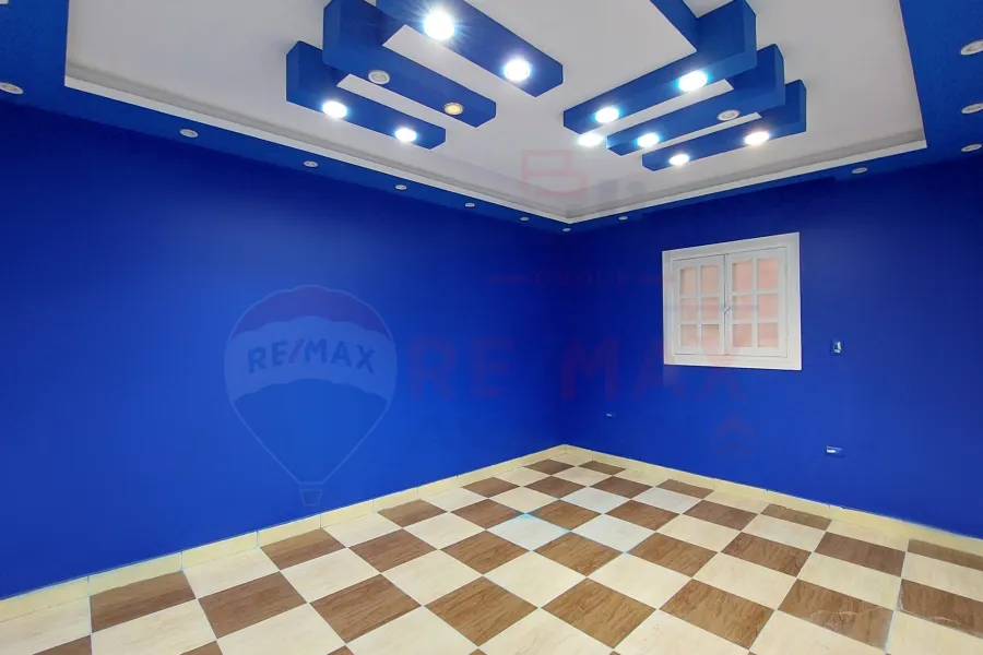 شقة للبيع 140 م سيدي بشر (علي البحر مباشرة) - أول سكن